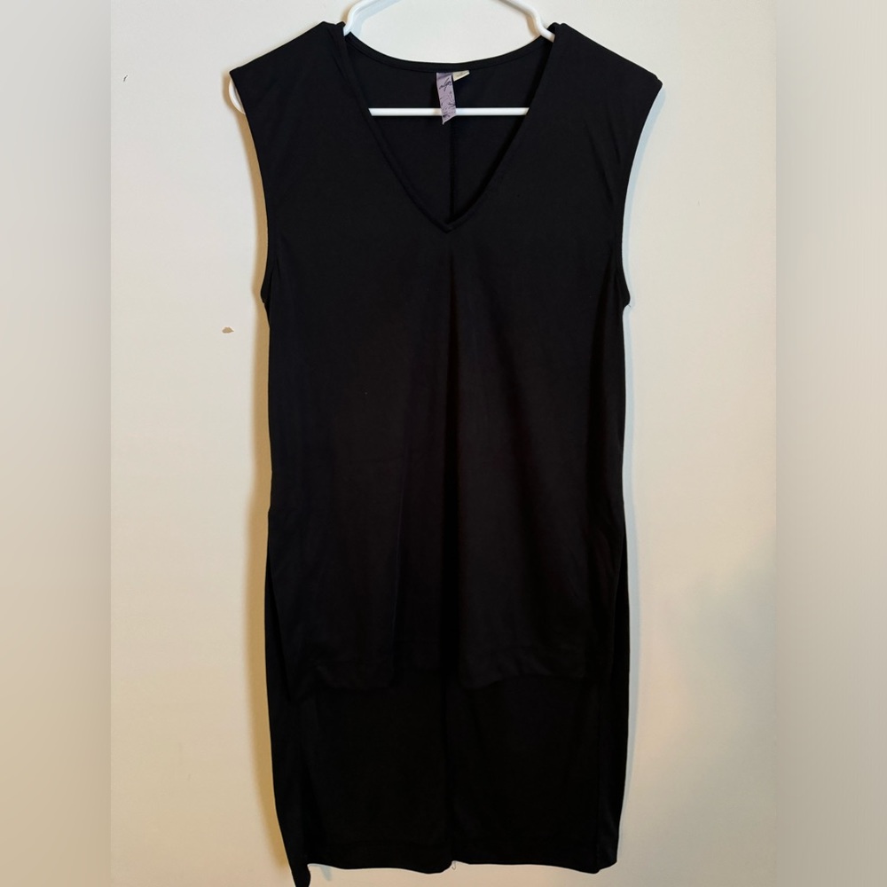 Alya Black V-Neck Top